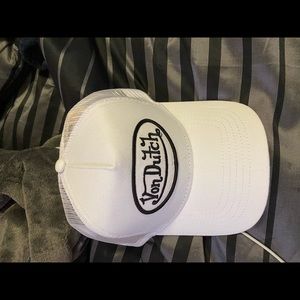 Von Dutch hat